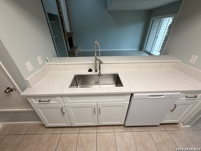 Image 20 of 22 For 13606 Dutch Myrtle