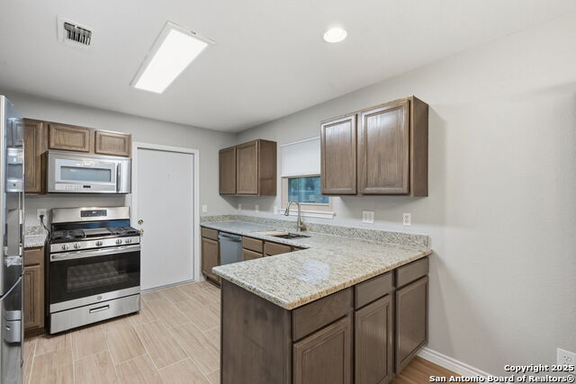 Image 10 of 28 For 4430 Putting Green