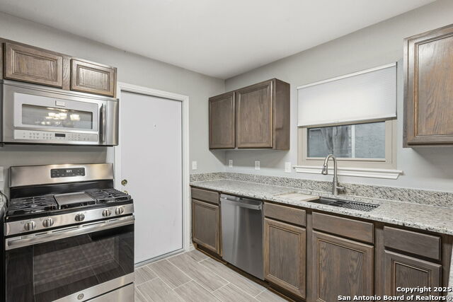 Image 11 of 28 For 4430 Putting Green