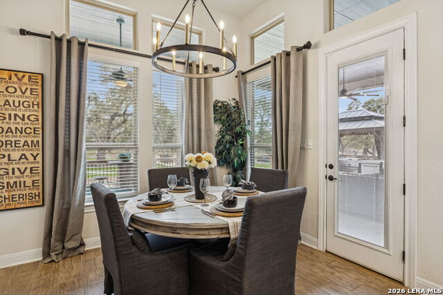 Image 10 of 38 For 617 Innsbruck