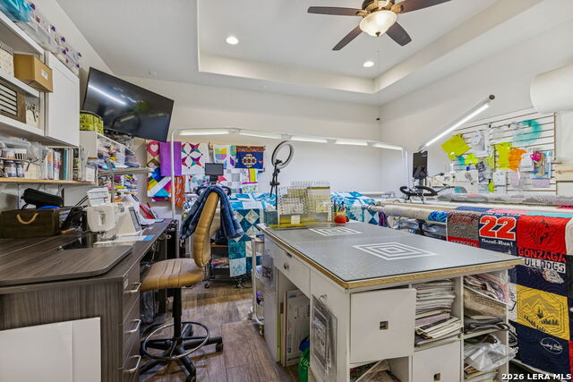 Image 20 of 38 For 617 Innsbruck