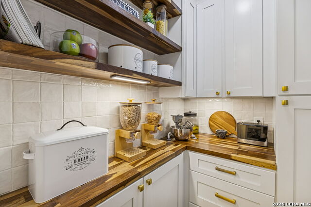 Image 24 of 38 For 617 Innsbruck