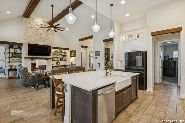 Image 9 of 38 For 617 Innsbruck