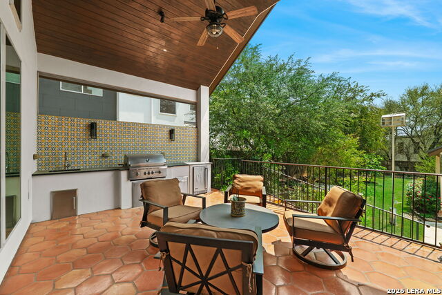 Listing photo id 30 for 612 Ogden  