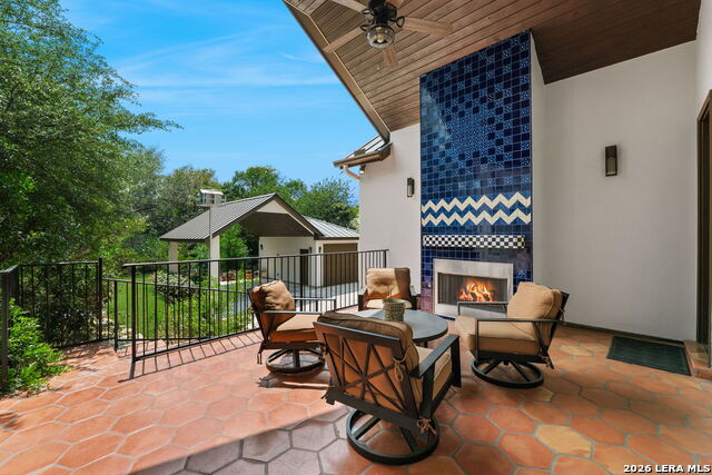 Listing photo id 31 for 612 Ogden  