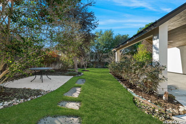 Listing photo id 35 for 612 Ogden  