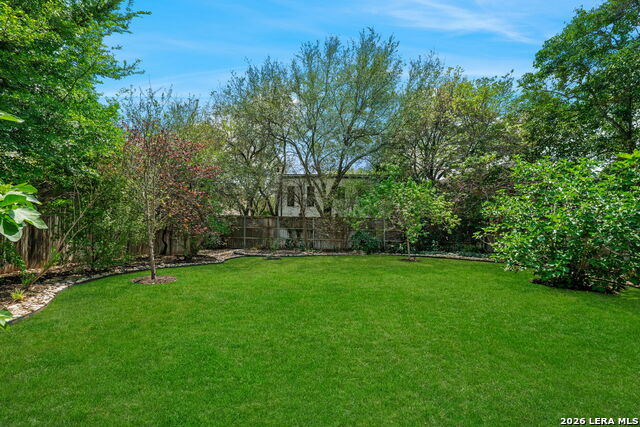 Listing photo id 36 for 612 Ogden  