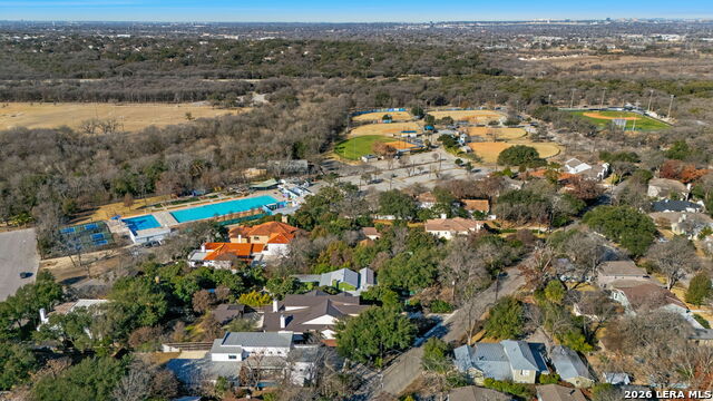 Listing photo id 46 for 612 Ogden  