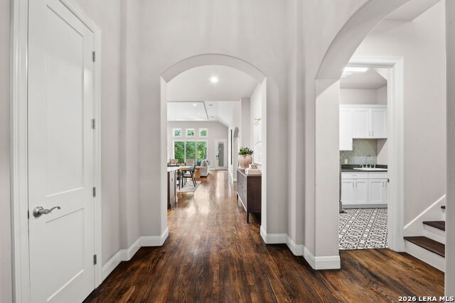 Listing photo id 3 for 612 Ogden  