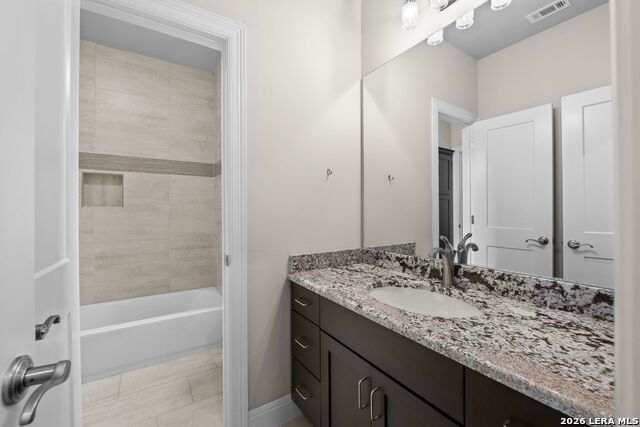 Listing photo id 6 for 612 Ogden  