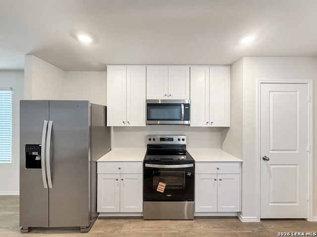 Image 10 of 26 For 722 Jennifer Way