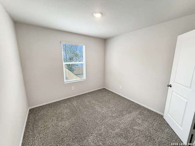 Image 18 of 26 For 722 Jennifer Way