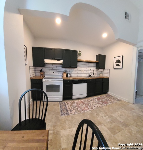 Image 13 of 16 For 423 Magnolia W 1