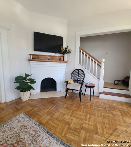 Image 6 of 16 For 423 Magnolia W 1