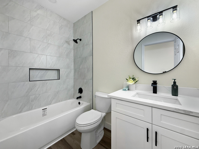 Image 11 of 17 For 656 Skyline Dr