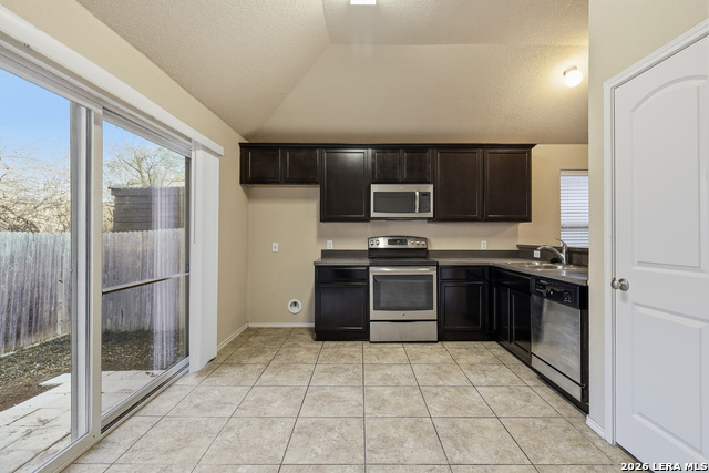 Image 8 of 27 For 7114 Sunny Day