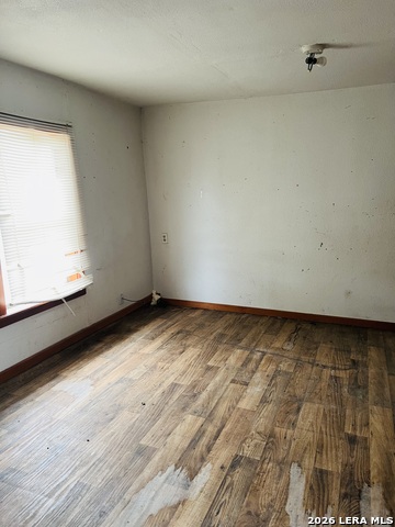 Image 12 of 15 For 817 El Paso  