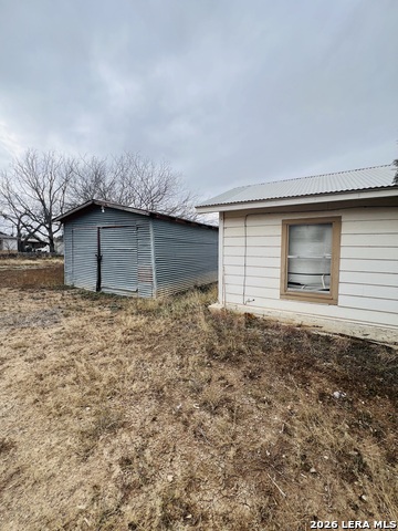 Image 6 of 15 For 817 El Paso  