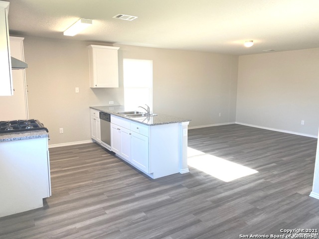 Image 2 of 9 For 510 Moonvine Way