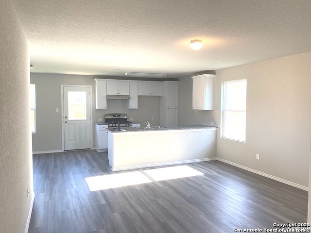 Image 3 of 9 For 510 Moonvine Way