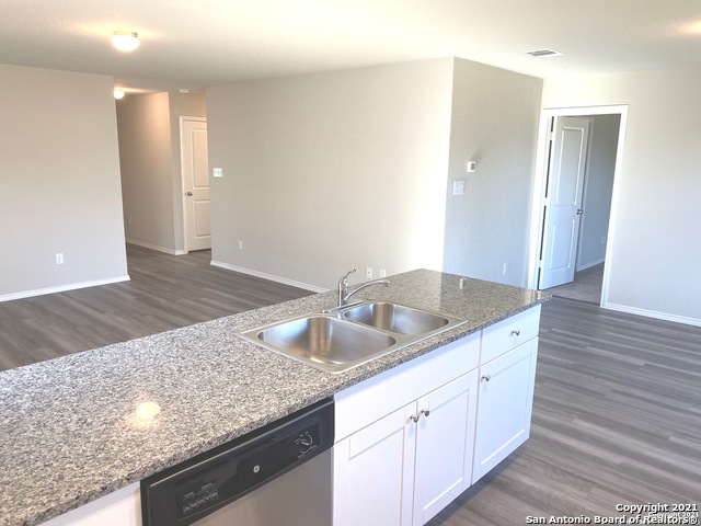 Image 8 of 9 For 510 Moonvine Way