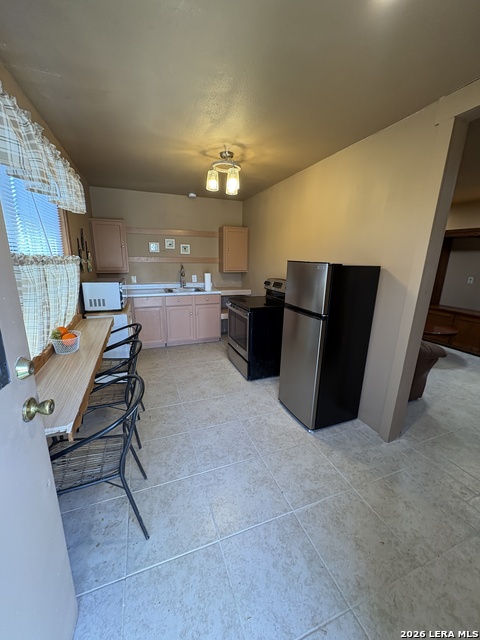 Image 5 of 10 For 3722 Electra