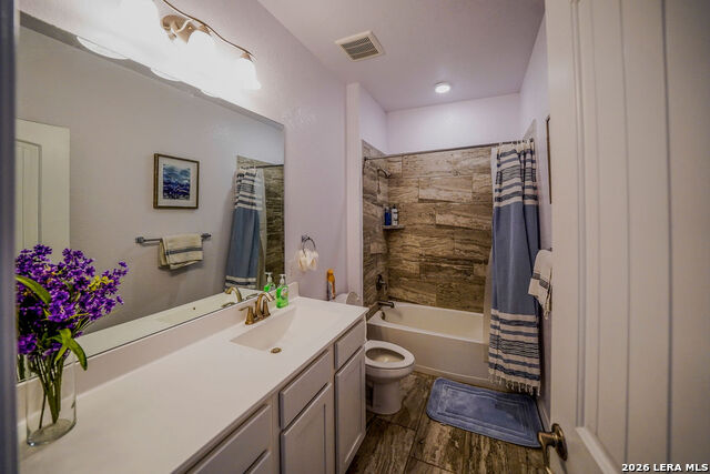 Image 33 of 43 For 104 Fairway  