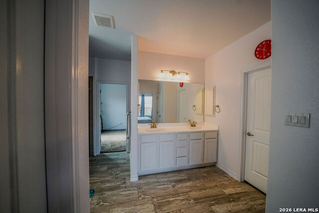 Image 35 of 43 For 104 Fairway  