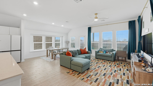 Image 12 of 38 For 5931 Corsicana