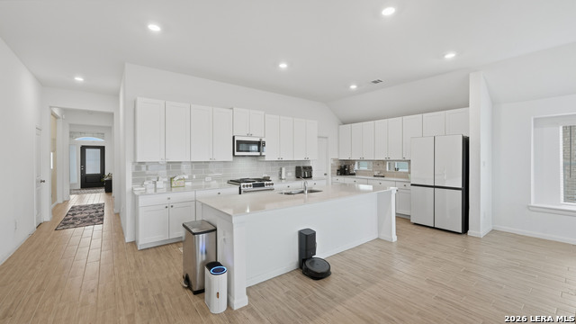 Image 4 of 38 For 5931 Corsicana