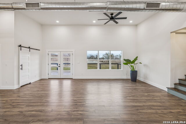 Listing photo id 13 for 300 County Road 5781