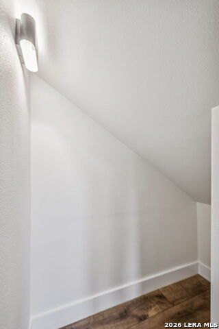 Listing photo id 38 for 300 County Road 5781