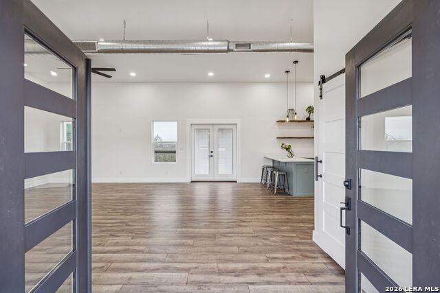 Listing photo id 75 for 300 County Road 5781