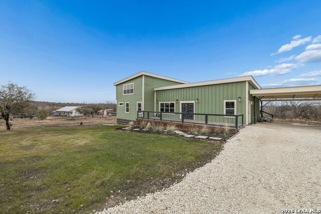 Listing photo id 95 for 300 County Road 5781