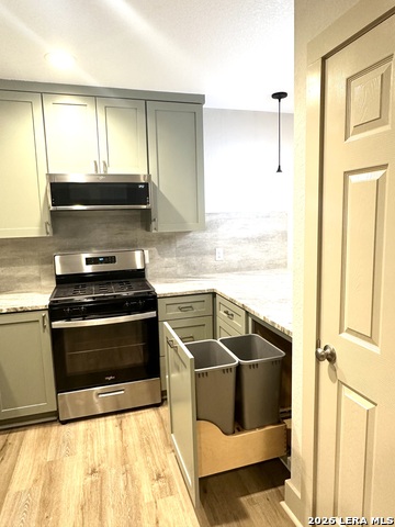 Image 9 of 17 For 329 Taft Blvd