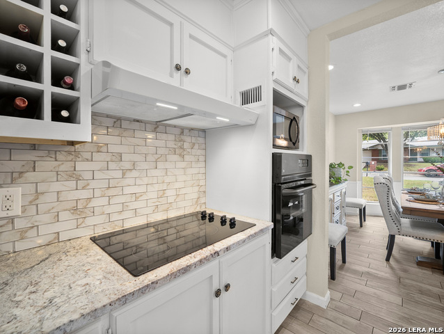 Image 20 of 34 For 5302 Charter Oak