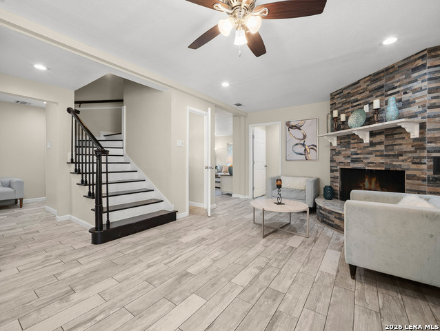 Image 21 of 34 For 5302 Charter Oak