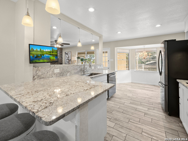 Image 23 of 34 For 5302 Charter Oak