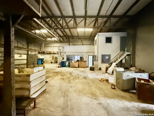 Image 7 of 12 For 7927 Mainland