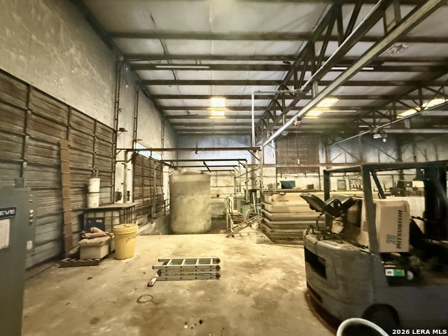 Image 9 of 12 For 7927 Mainland