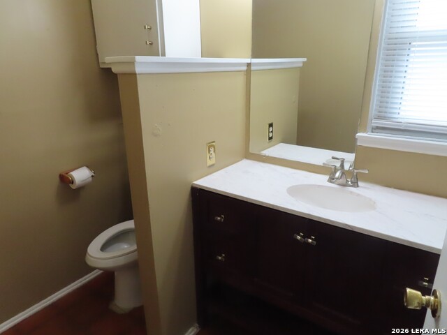 Image 6 of 33 For 5911 Shoreview Pl