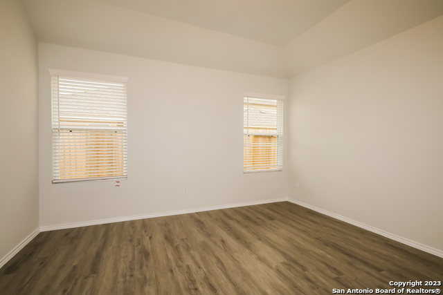 Listing photo id 9 for 9334 Evening Shade Court