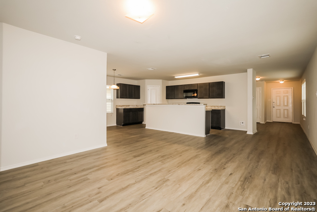 Listing photo id 4 for 9334 Evening Shade Court