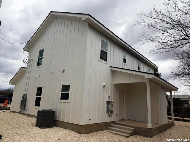 Image 2 of 13 For 600a 10th  