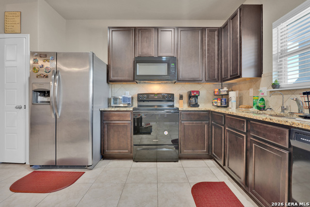 Image 6 of 18 For 7307 Birch Stage