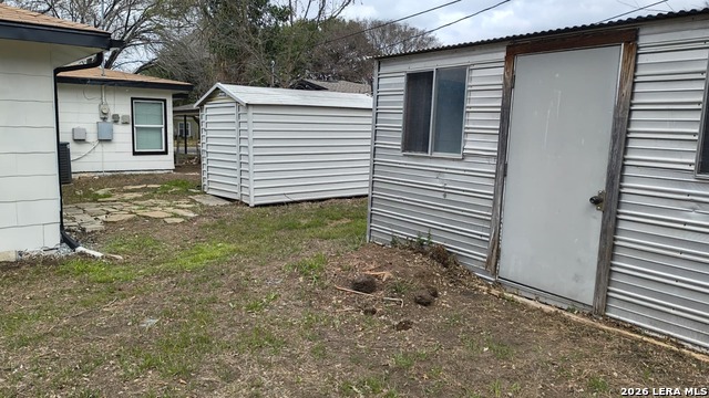 Image 7 of 13 For 222 Hillwood