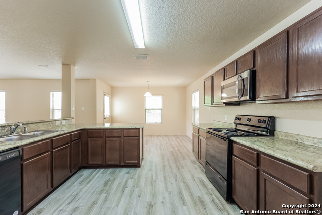 Image 3 of 14 For 2907 Aspen Meadow