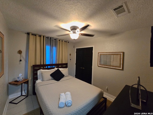 Image 23 of 35 For 8410 Shallow Creek