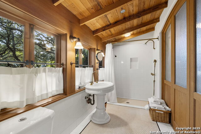 Listing photo id 20 for 317 Limestone Creek