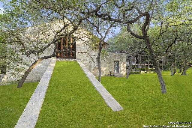 Listing photo id 35 for 317 Limestone Creek